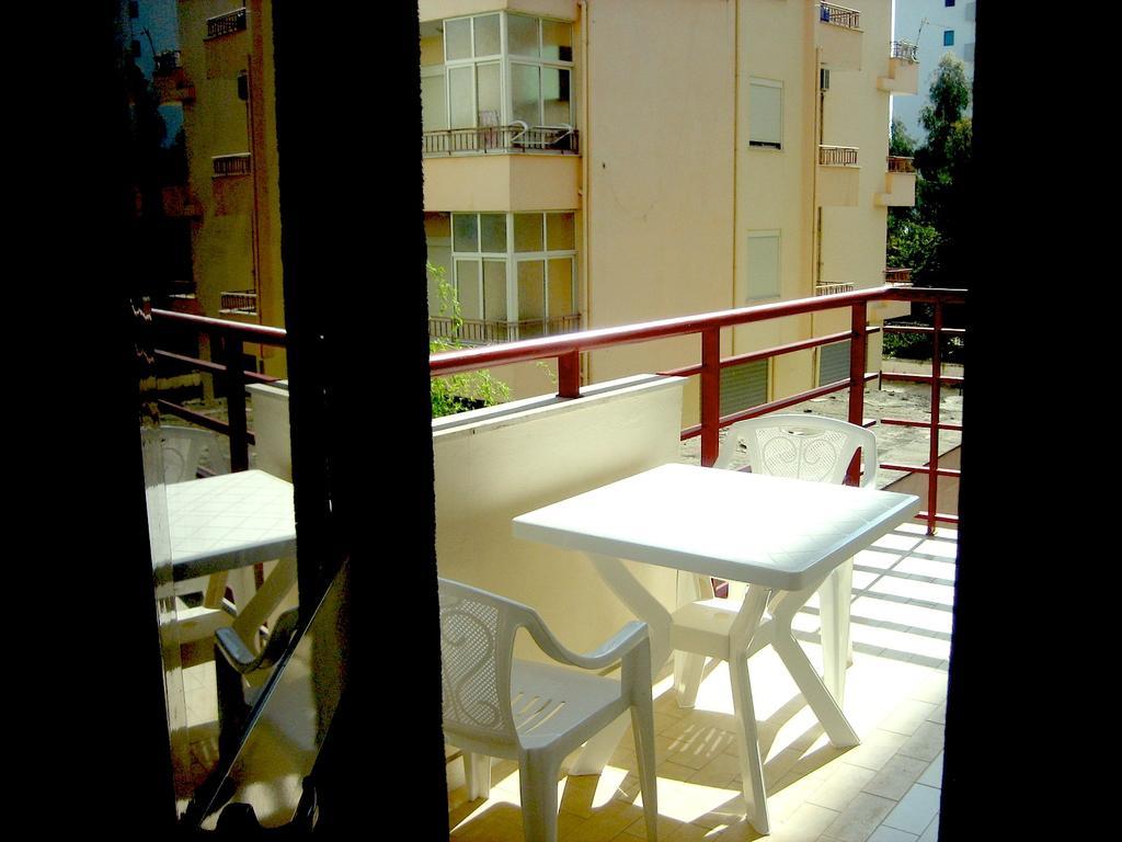 Aldom Apartments Durrës 外观 照片
