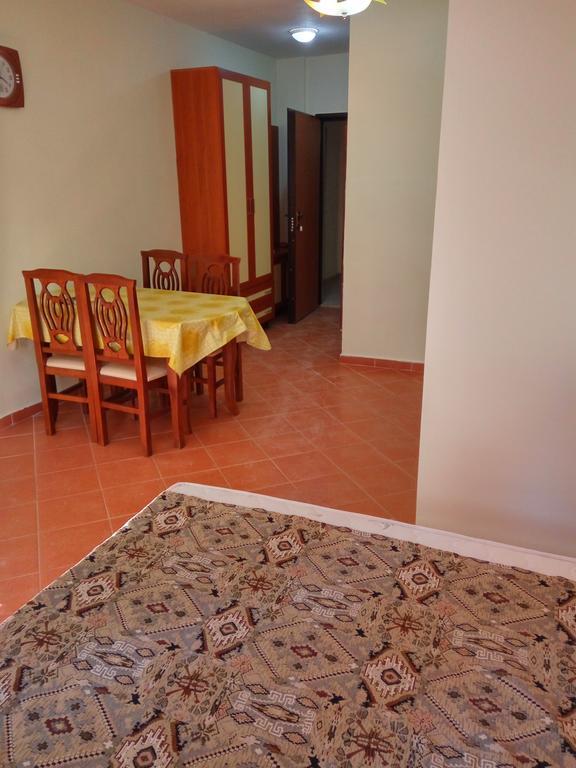Aldom Apartments Durrës 外观 照片